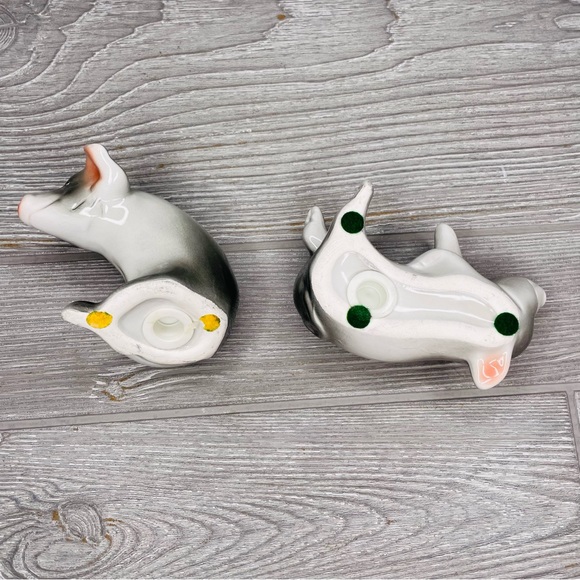 Pigs salt and pepper shaker laying down nesting hugging cuddle pigs ceramic - Picture 5 of 6